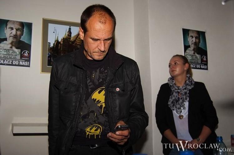 Kukiz nie oddał służbowego laptopa z sejmiku. Urząd próbuje go odzyskać przez sąd