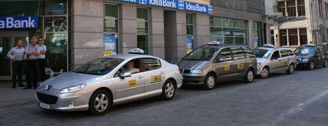 Euro-raport: czy taksówkarz dogada się z kibicem?