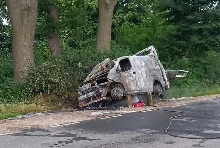 Wrocław: Pożar samochodu elektrycznego. Gaszenie trwało wiele godzin