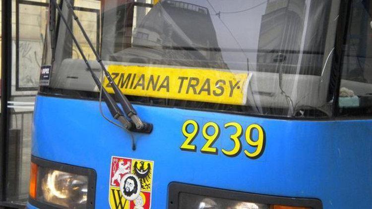 Awaria torowiska na Kołłątaja. Tramwaje kursowały objazdem