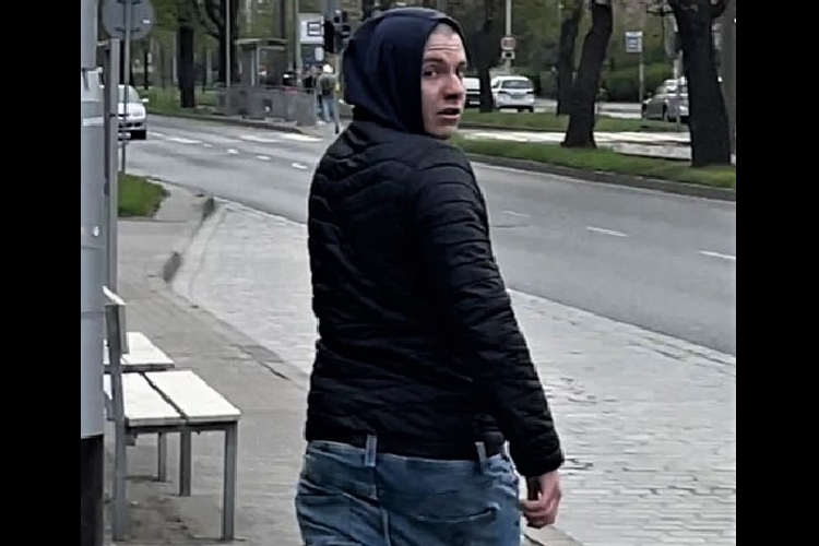 Wrocław: poszukiwany sprawca napadu na stacji benzynowej