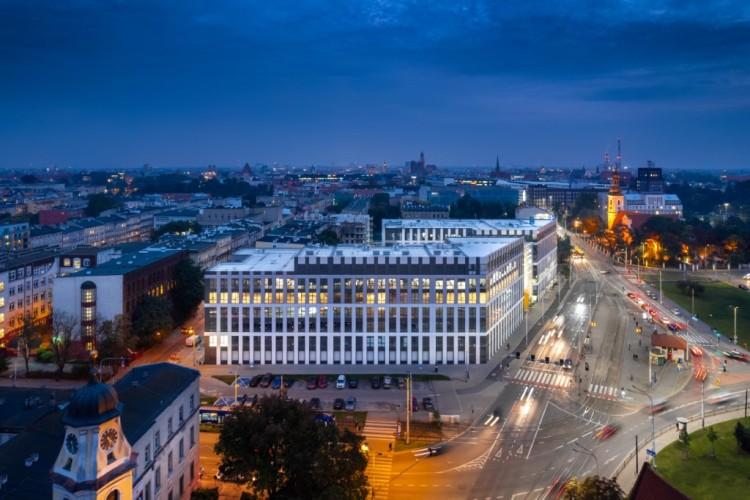 Nowe biura we Wrocławiu. Zobacz, gdzie powstaną [WIZUALIZACJE]