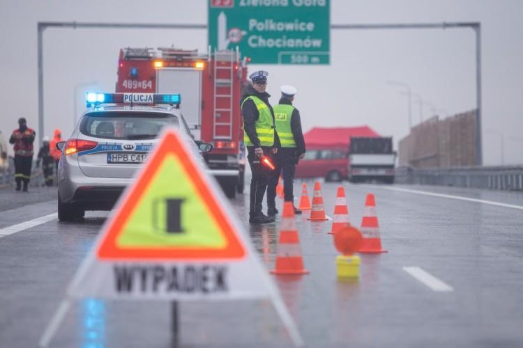 Karambol na S3 koło Lubina. Są utrudnienia