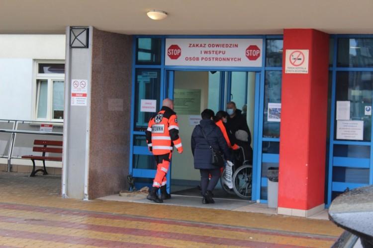 Lekarze z Borowskiej: Powikłania po Covid dopiero przed nami. Często jesteśmy bezradni