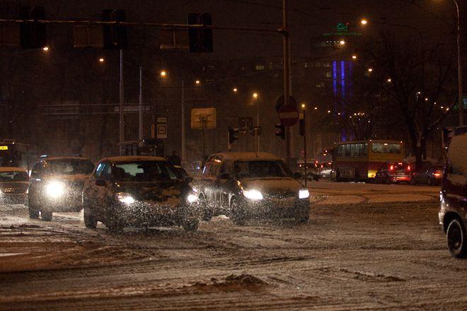Urzędnicy sypią tysiącami złotych kar za kiepskie odśnieżanie ulic i przystanków