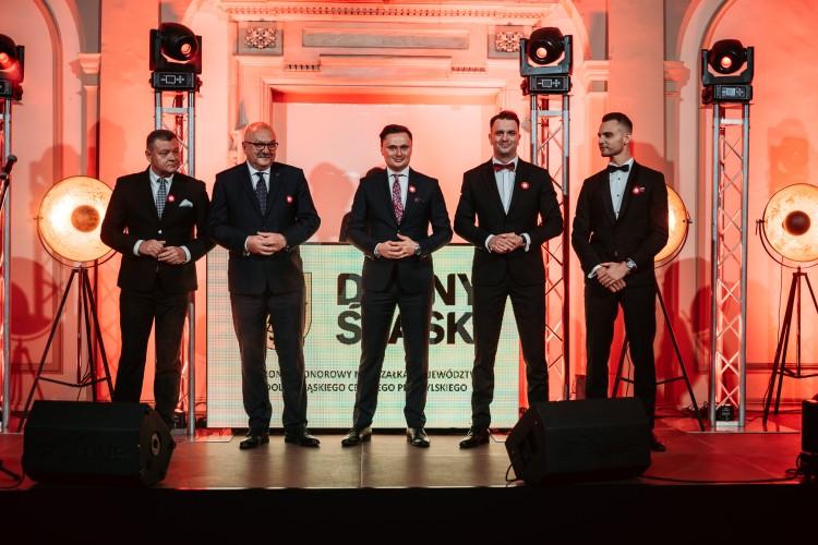 Bal Niepodległości z udziałem przedstawicieli rządu i województwa. Zebrali 222 tys. zł [ZDJĘCIA]