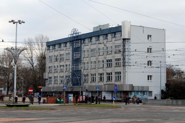 Stary biurowiec PZU idzie do rozbiórki. Będzie nowy!