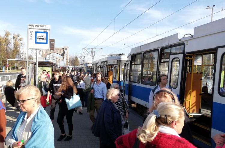 Dwa wrocławskie przystanki komunikacji miejskiej zmieniły nazwy
