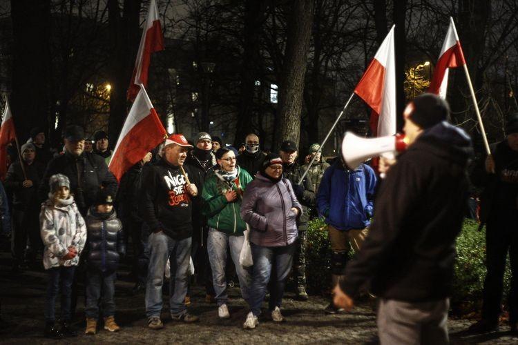 Marsz nacjonalistów i następca Morawskiego w Teatrze Polskim [PODSUMOWANIE DNIA]