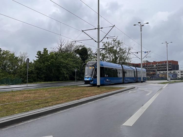 Wrocław: Ciało obce zatrzymało tramwaj na Popowice