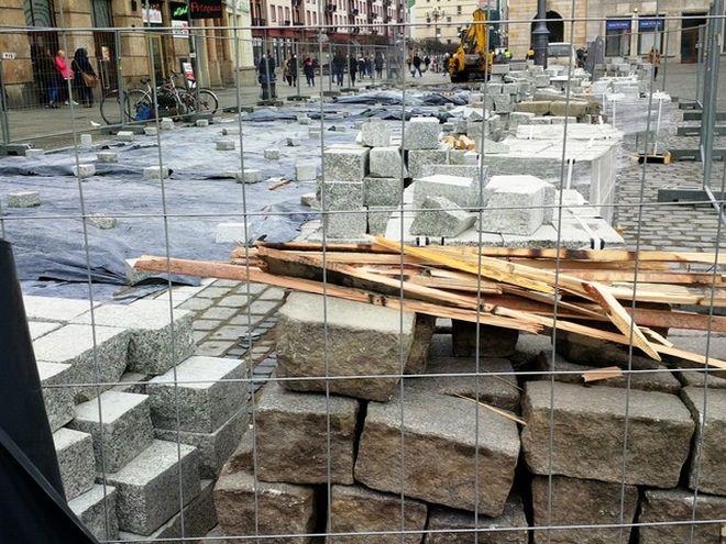 Szpilkostrada na Rynku się rozrasta, ale na oddanie do użytku nowych odcinków trzeba jeszcze poczekać