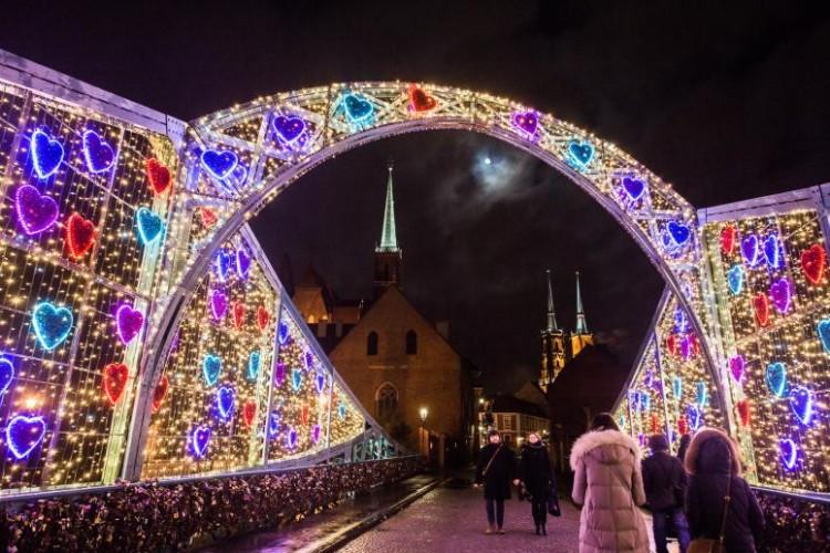 Jak długo we Wrocławiu będą wisieć świąteczne iluminacje?