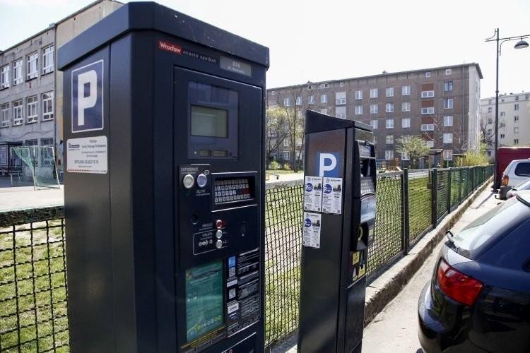 Wrocław: Kolejne utrudnienia w parkowaniu. Miasto powiększa płatną strefę
