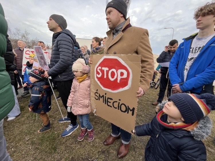 Wrocław: Ludzie boją się, że pod ich domami powstanie spalarnia. Miasto milczy