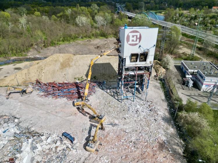 Wielka rozbiórka we Wrocławiu. Po fabryce Polleny została góra gruzu