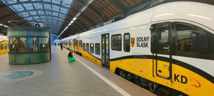 Rzuć wszystko i jedź w sobotę nad morze. W pociągu z Wrocławia jest dużo wolnych miejsc!