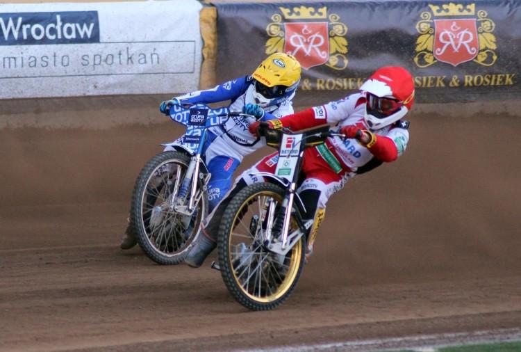 Na wirażu - historia wrocławskiego speedway