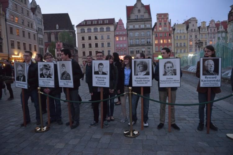 Wrocław: VII rocznica katastrofy smoleńskiej [ZDJĘCIA]