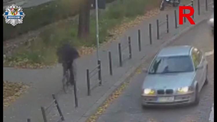 Rozbój przy „rondzie” na Powstańców. Policja szuka tego człowieka [WIDEO]