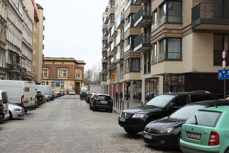 Nowa Biedronka we Wrocławiu. Mieszkańcy zaskoczeni [ZDJĘCIA]