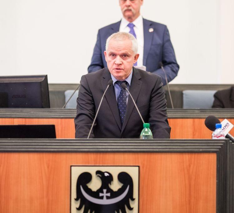 Baron samorządowy znów bogatszy niż prezydent