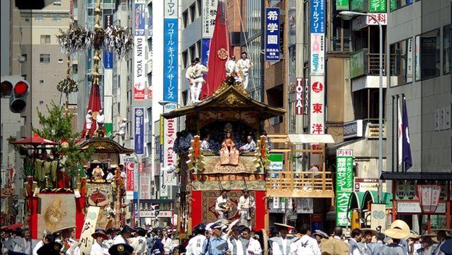 Gion Matsuri- wokół japoński festiwali 