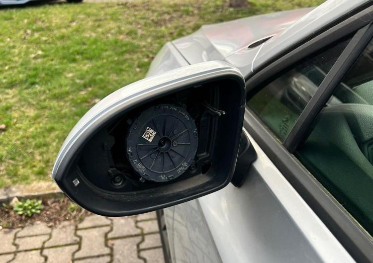 Plaga kradzieży lusterek samochodowych we Wrocławiu
