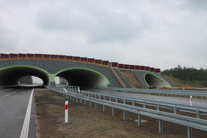 Kierowcy jeżdżą już nowym odcinkiem drogi ekspresowej do Poznania. Ma prawie 30 kilometrów