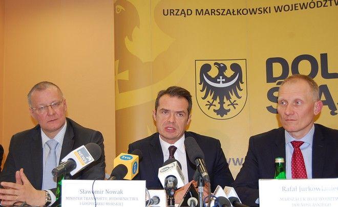 Minister Nowak: nie będzie połączenia kolejowego z Warszawą w linii prostej