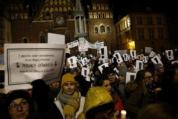 Sutryk kontra „oszalali kierowcy”, torowisko na Nowy Dwór i strajk [PODSUMOWANIE DNIA]