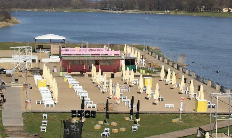 Ruszają miejskie plaże. Hot Spot już otwarty