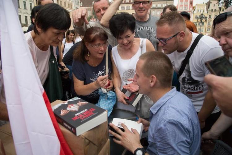 Jacek Międlar będzie miał kłopoty? Wrocławski magistrat chce na niego donieść do skarbówki