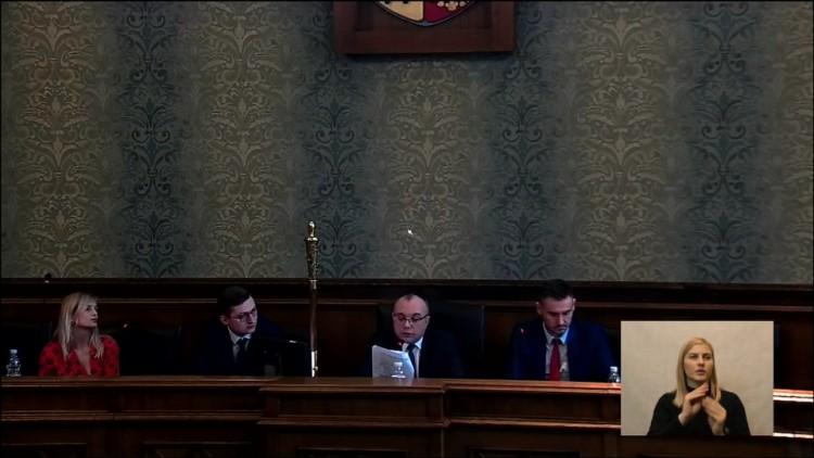 Jacek Sutryk spełnia kolejną obietnicę. Sesje rady miejskiej od teraz są tłumaczone na język migowy