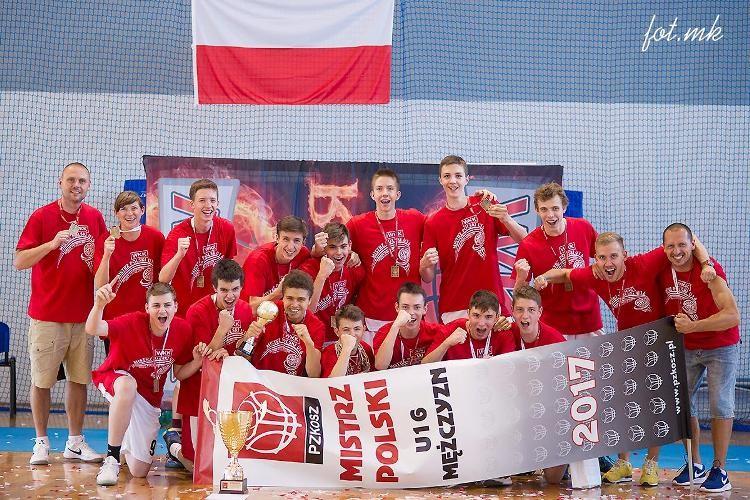 Koszykarze WKK Wrocław mistrzami Polski kadetów!