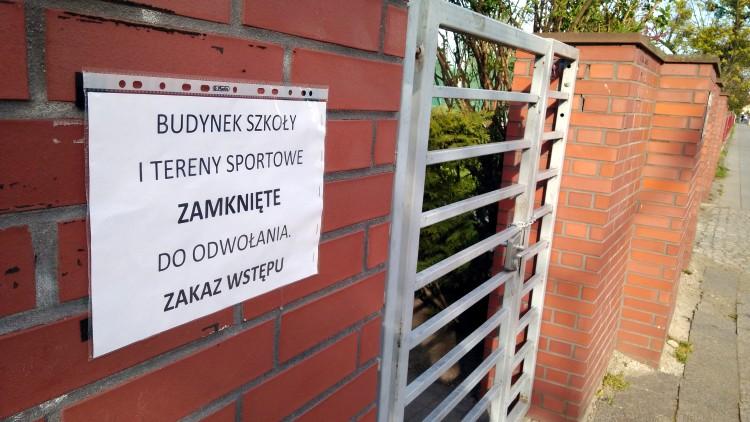 Szkoły zamknięte na dłużej. Jest decyzja w sprawie matur!