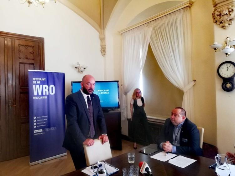 Koniec z wakacyjnymi rozkładami MPK. A tramwaje będą kursować dłużej