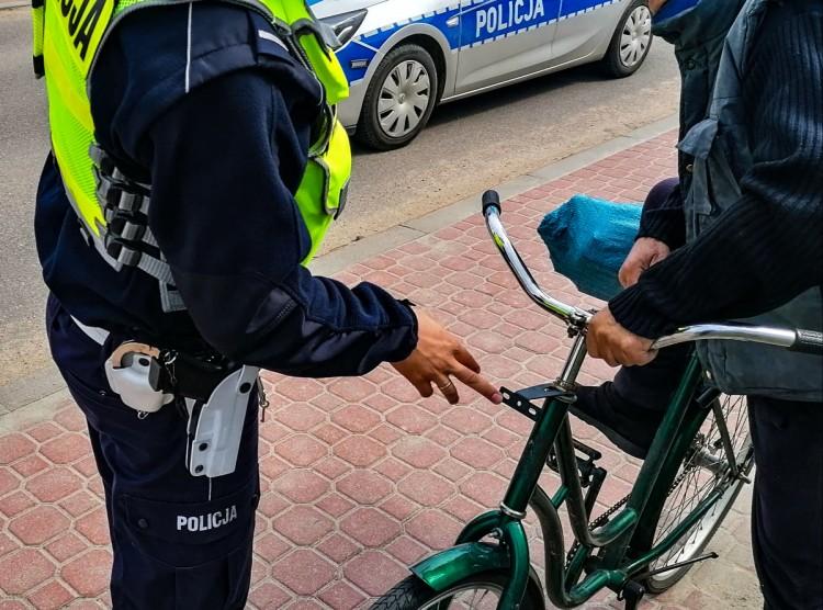 Wrocław: Kompletnie pijany rowerzysta wjechał w auto. Miał 3 promile