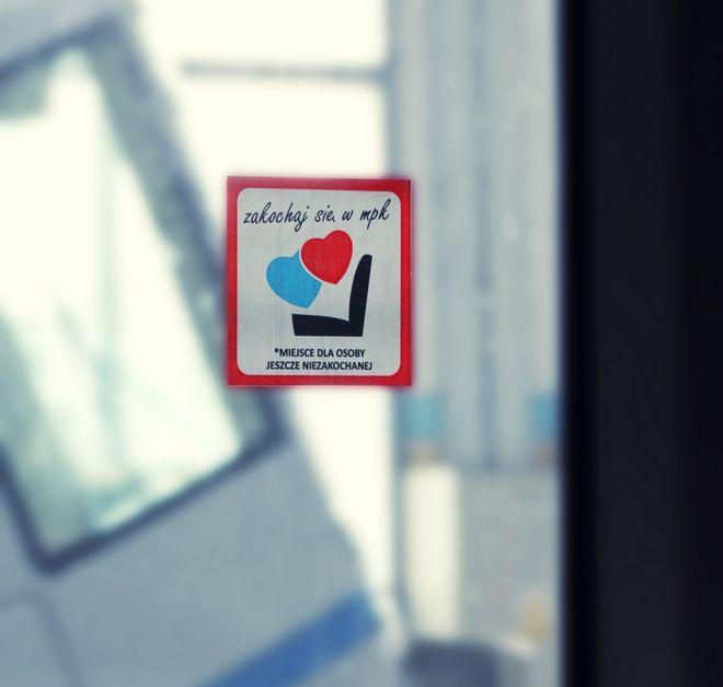 We wrocławskich tramwajach pojawiły się miejsca dla... singli