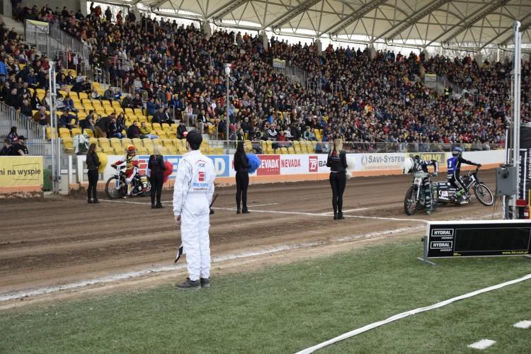 Memoriał Tomasza Jędrzejaka: niecodzienne problemy na starcie [WIDEO]