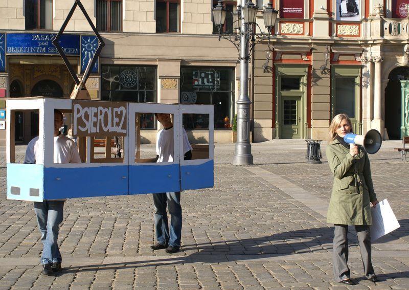 Przetarg na prawie 6 mln zł za podwożenie pasażerów na dworzec Psie Pole