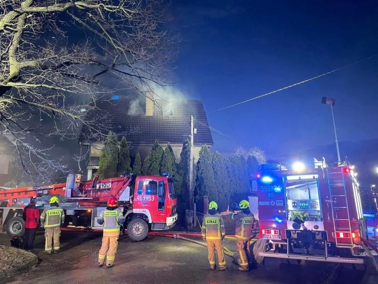 Pożar domu pod Wrocławiem. Dwie osoby poszkodowane