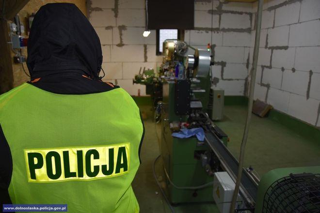 Centralne Biuro Śledcze Policji we Wrocławiu uderza w przestępczość tytoniową na Dolnym Śląsku