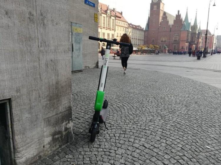 Koniec „kwarantanny” dla hulajnóg. Wrocławska wypożyczalnia wznawia działalność