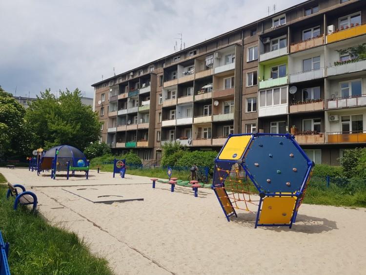 Rusza akcja wymiany piasku w miejskich piaskownicach i toaletach dla psów