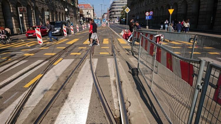 Niebezpiecznie dla rowerzystów na Świdnickiej. Ale tak na razie zostanie