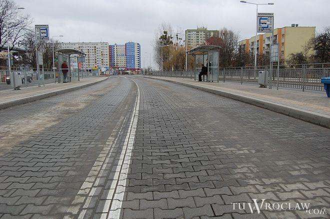 Problemy Hali Stulecia: słaby dojazd, brak miejsc parkingowych, niska świadomość turystów