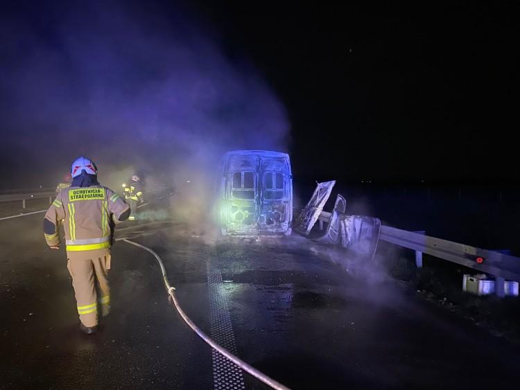 Pożar busa. Auto spaliło się na autostradzie A4