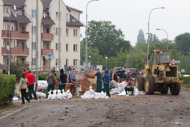 IMGW: druga fala w niedzielę, trzeciej nie będzie
