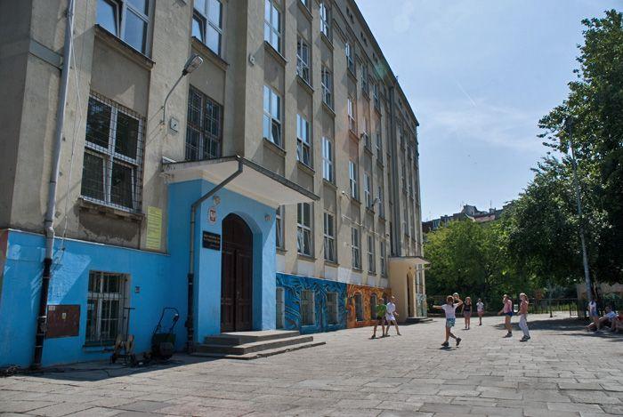 Czy lekcje przed ósmą są konieczne?