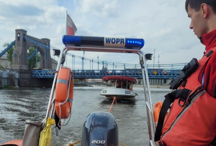 Wrocław: Ewakuacja na Odrze. Zepsuty statek nie mógł dopłynąć do brzegu